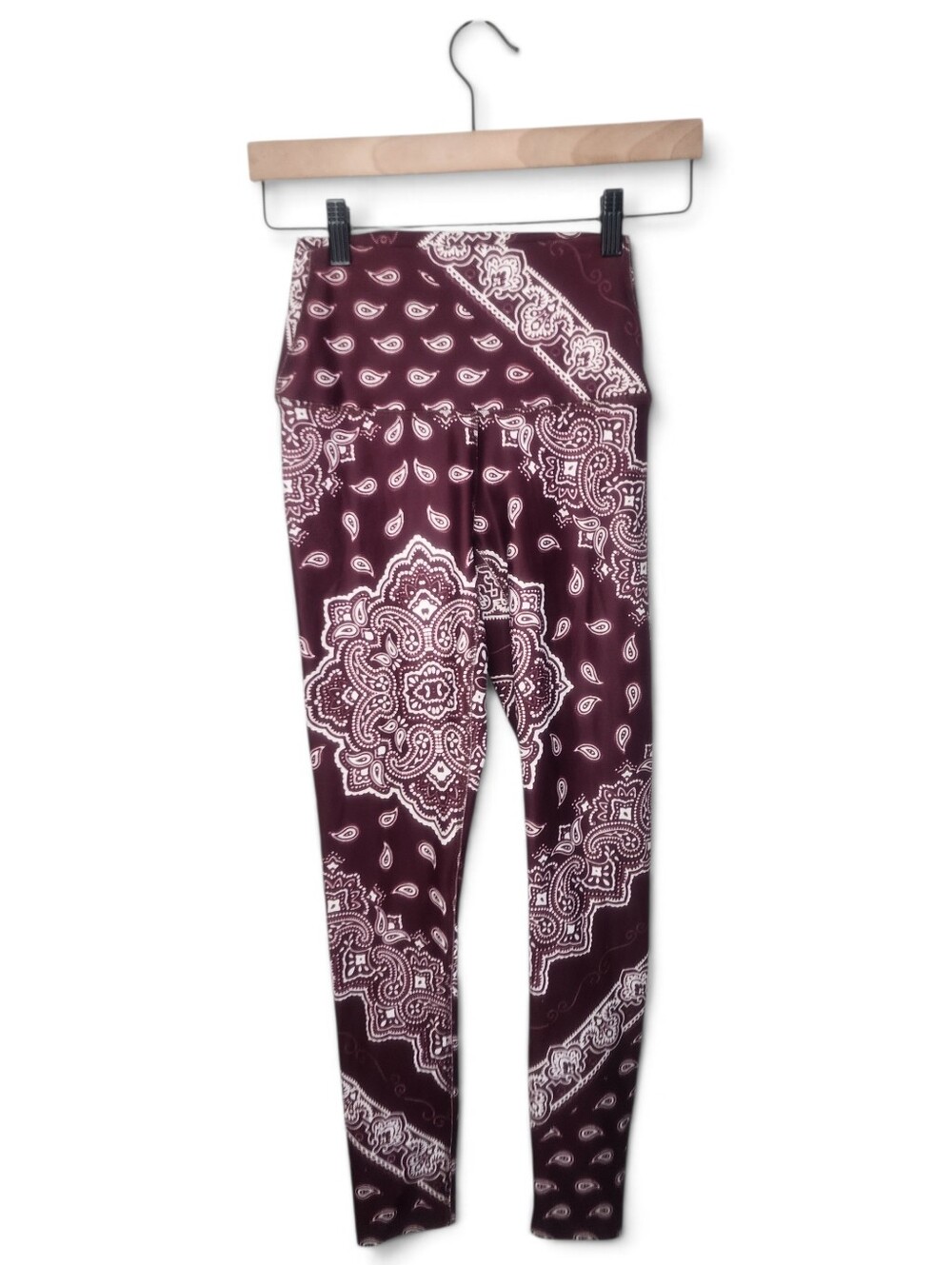 Splits59 Ava High Waist Techflex 7/8 Legging in Burgundy Bandana